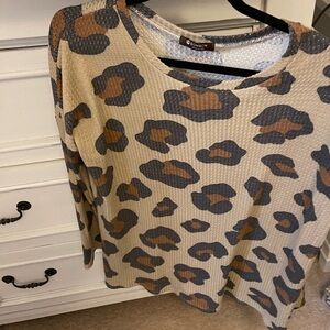 Leopard Print Long Sleeve Top Women’s Large